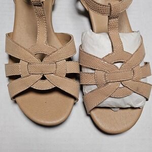 Vaneli Brandy Beige Lizard Embossed Leather Strappy T-Strap Sandals Womens 6M